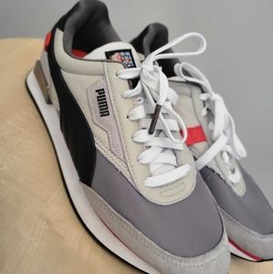 PUMA FUTURE RIDER NES SUPER MARIO NINTENDO Shoes